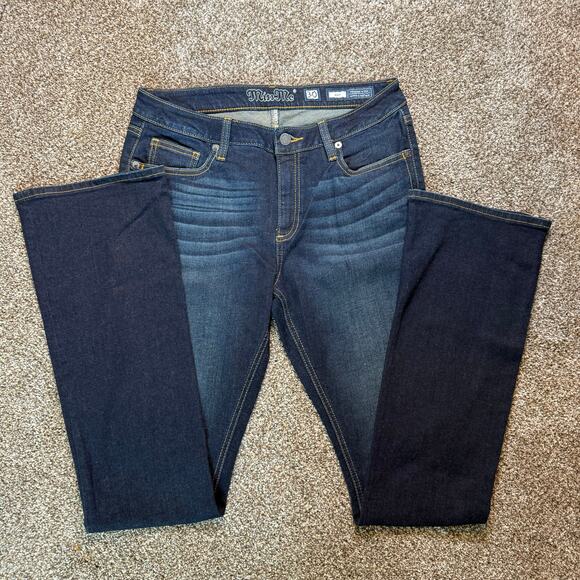 EUC Miss Me Size 30 Boot Cut Dark Wash Blue Jean Jewel And Sequin Pockets Casual - Picture 2 of 10